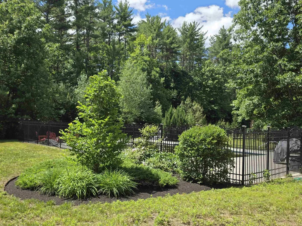 130 West Ridge Circle Hopkinton NH 03229