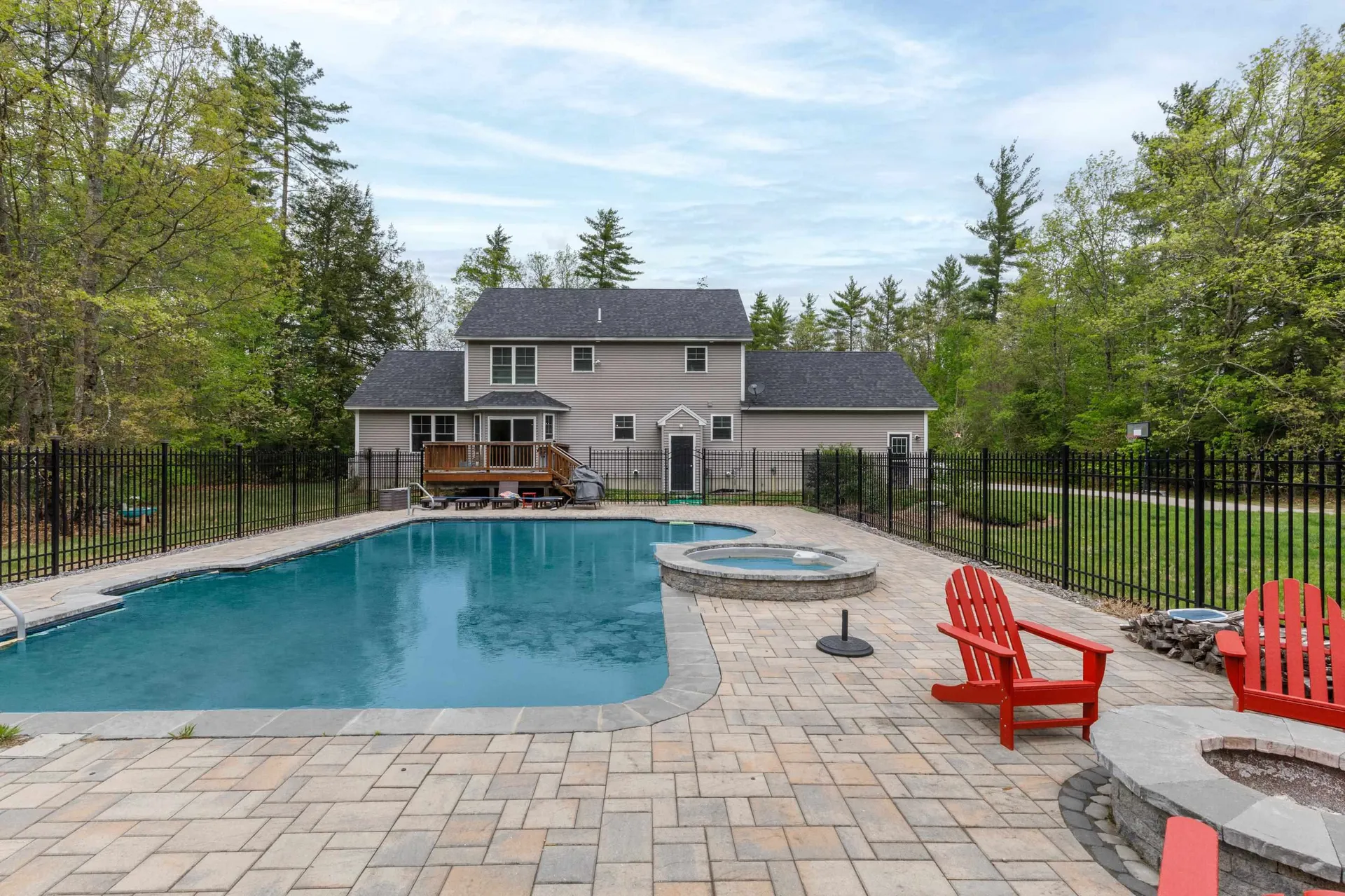 130 West Ridge Circle Hopkinton NH 03229