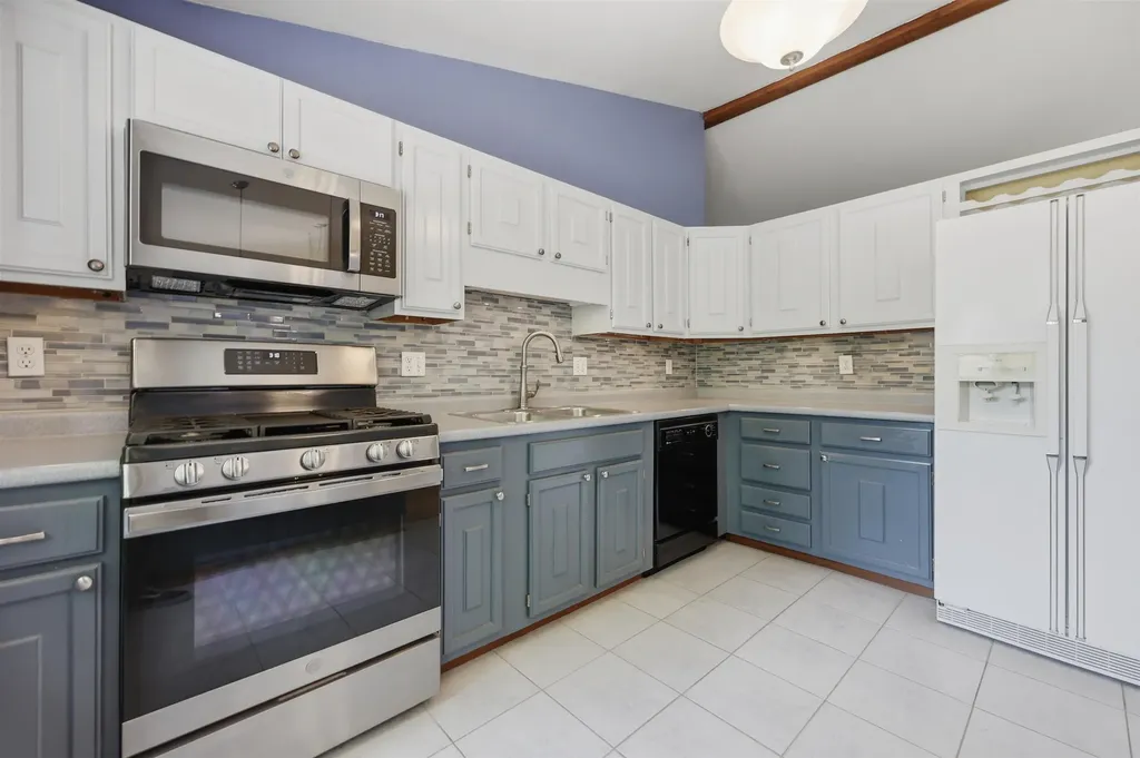 14 Cypress Road Milford NH 03055