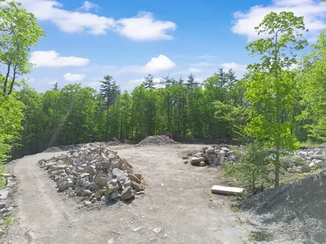 60 Boxwood Drive Auburn NH 03032