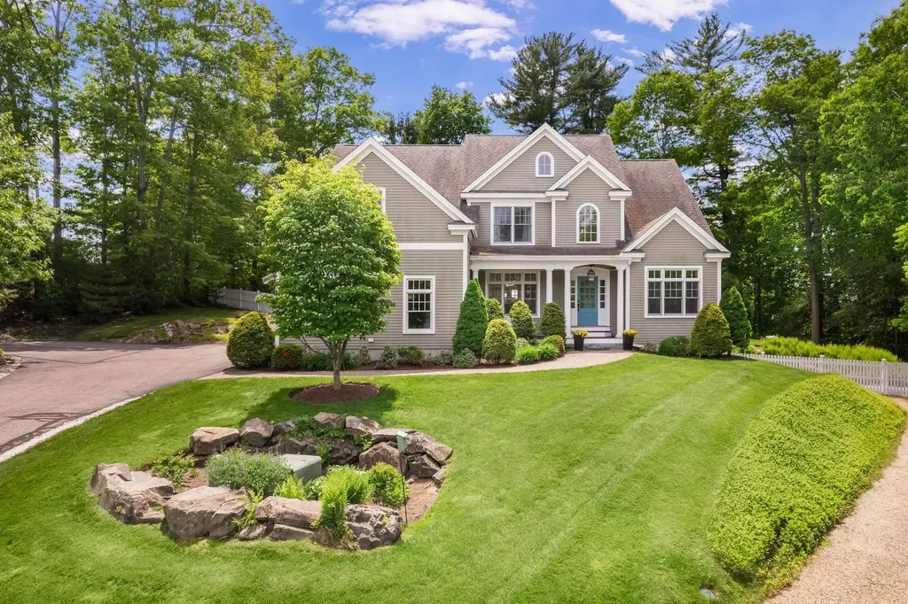 5 Tudor Drive Kittery ME 03904