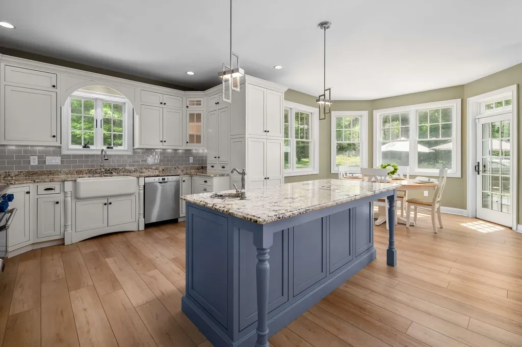 5 Tudor Drive Kittery ME 03904