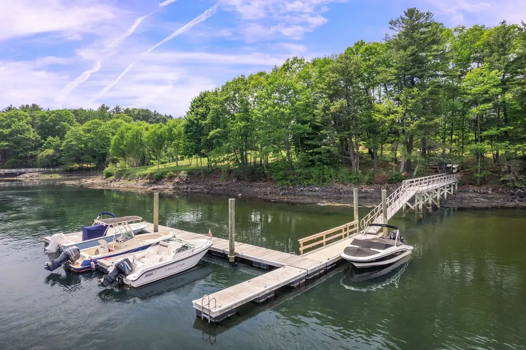 5 Tudor Drive Kittery ME 03904