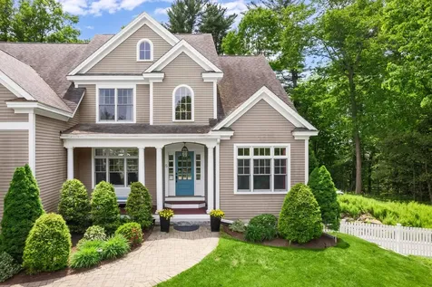5 Tudor Drive Kittery ME 03904