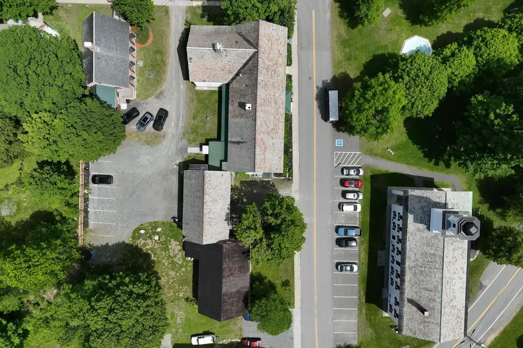 4 Court Street Newfane VT 05345