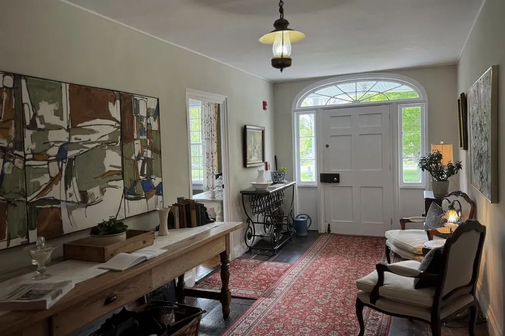 4 Court Street Newfane VT 05345