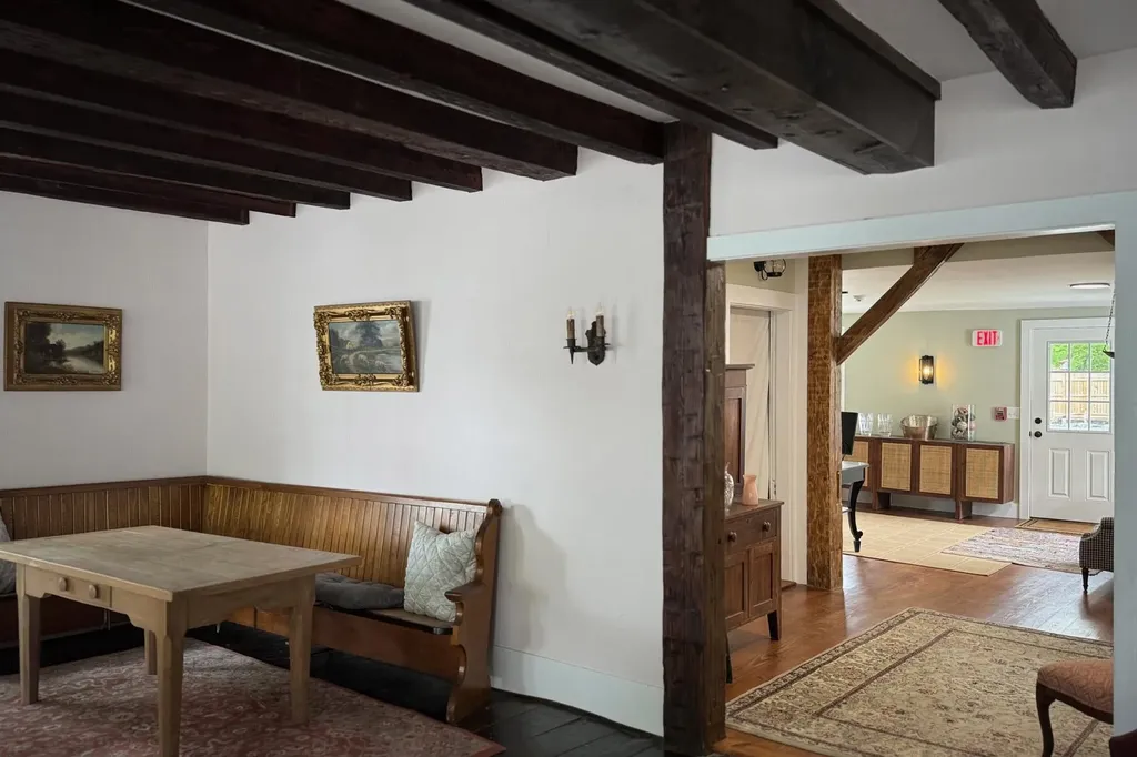 4 Court Street Newfane VT 05345