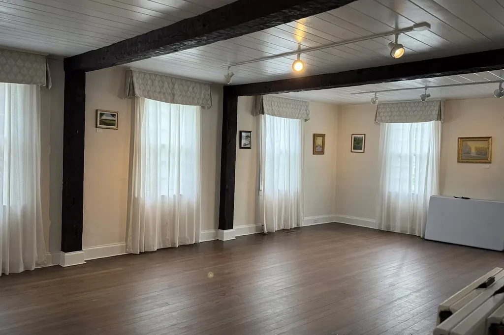 4 Court Street Newfane VT 05345
