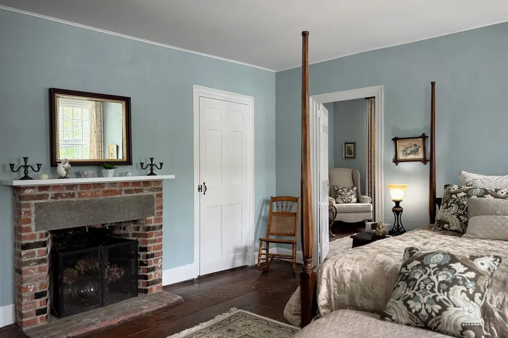 4 Court Street Newfane VT 05345