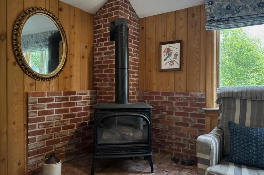 4 Court Street Newfane VT 05345
