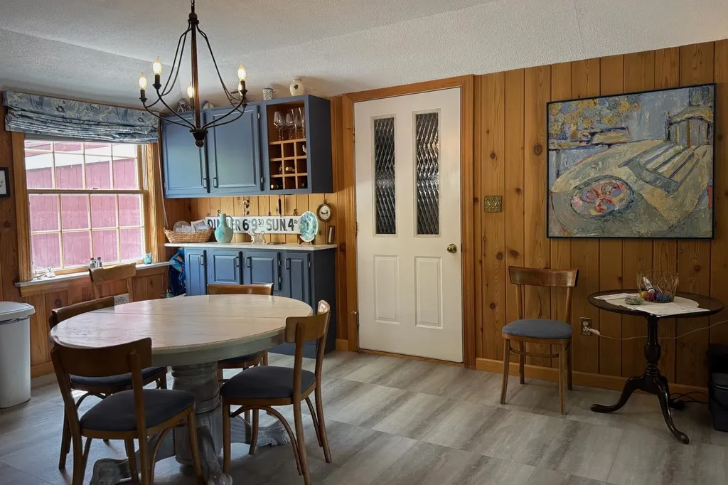 4 Court Street Newfane VT 05345