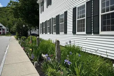 4 Court Street Newfane VT 05345