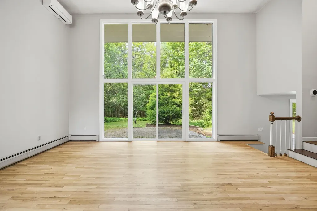 135 Lower Straw Road Hopkinton NH 03229