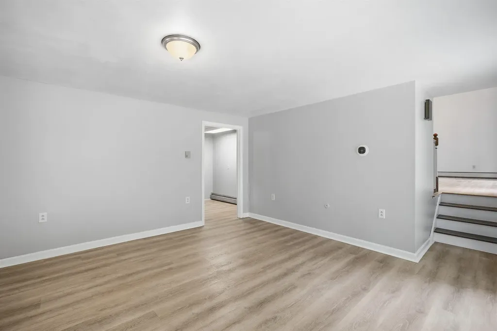135 Lower Straw Road Hopkinton NH 03229
