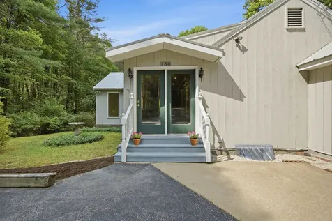 135 Lower Straw Road Hopkinton NH 03229