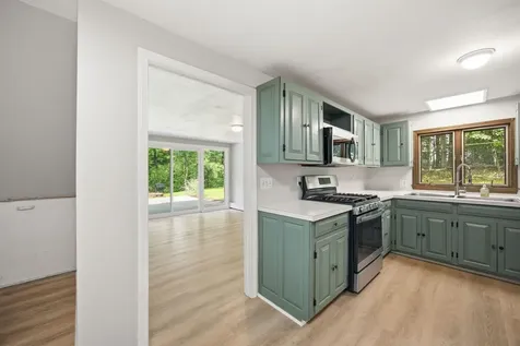 135 Lower Straw Road Hopkinton NH 03229