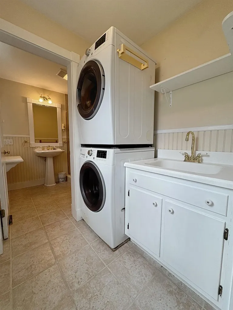 21 Henry Street Claremont NH 03743