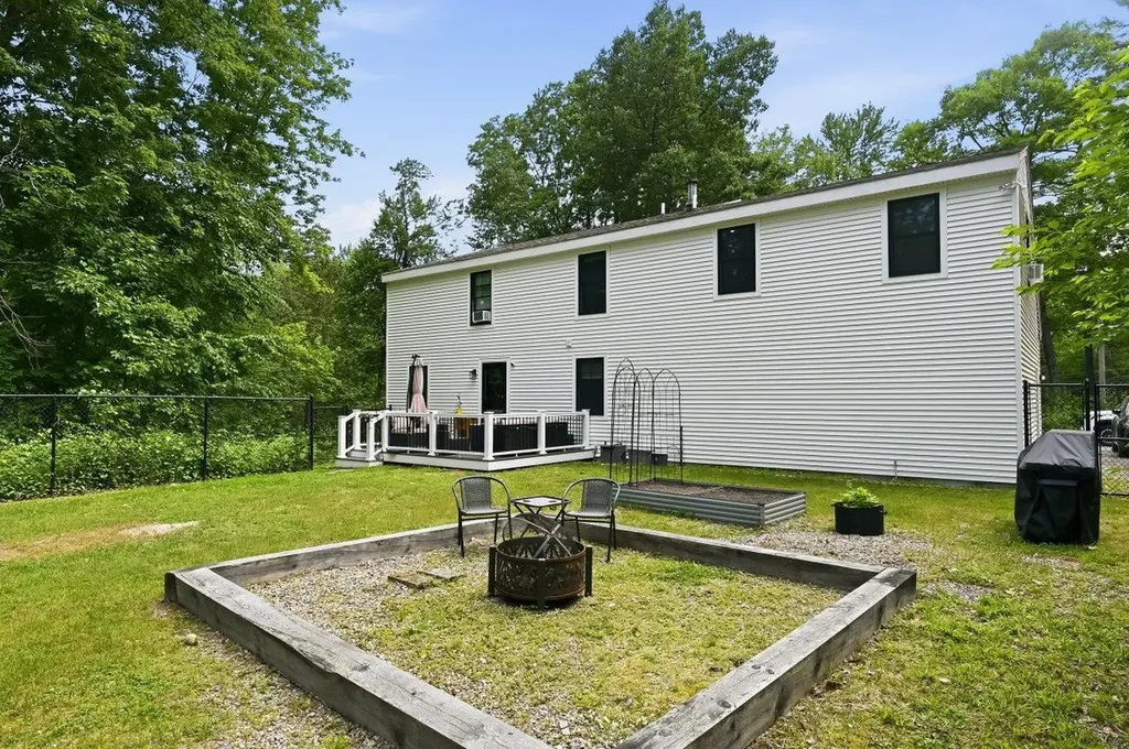 163 Nottingham Road Deerfield NH 03037