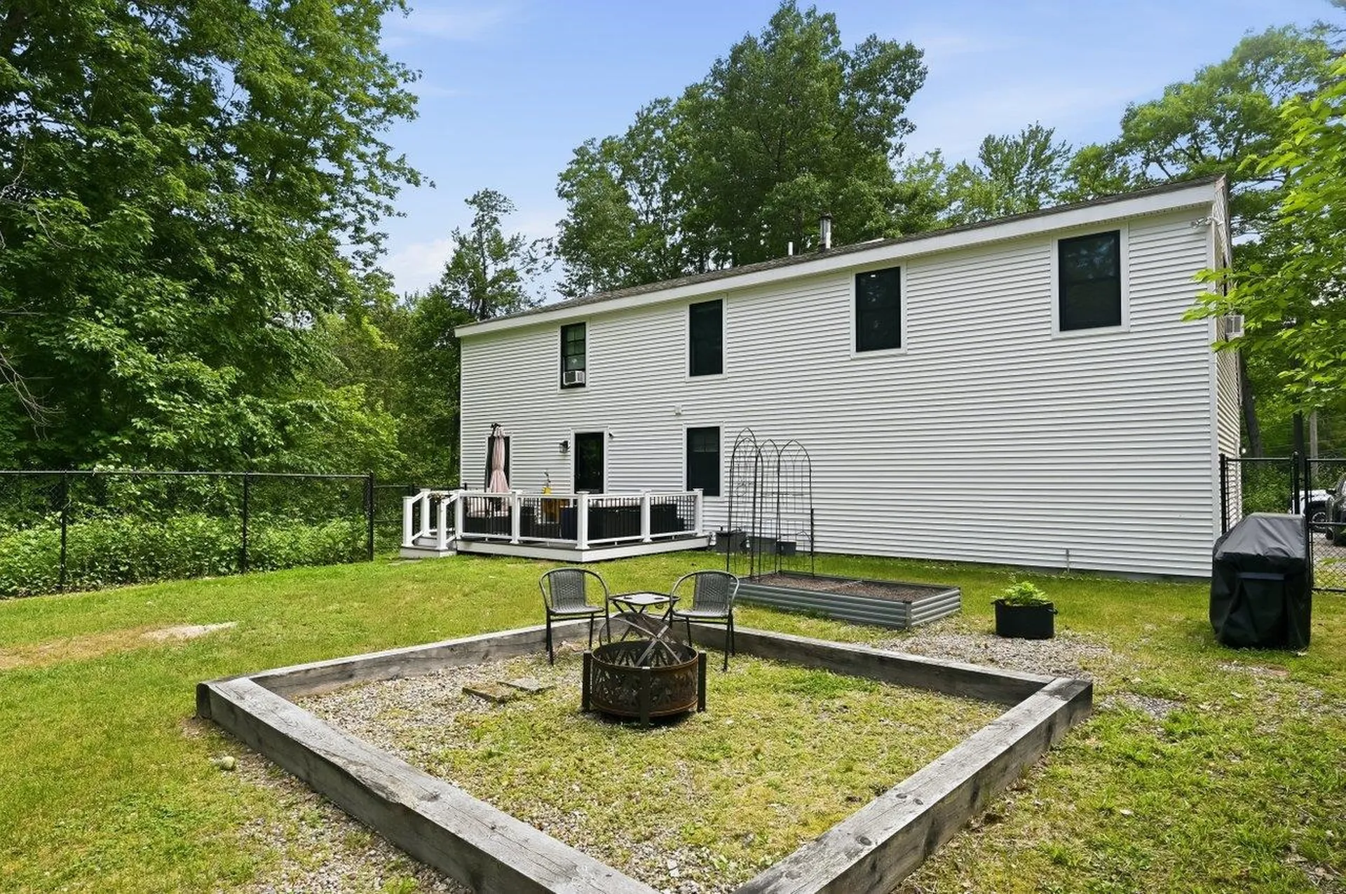 163 Nottingham Road Deerfield NH 03037