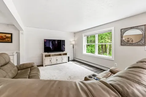 163 Nottingham Road Deerfield NH 03037