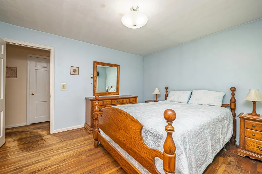 7 Squamscott Road Stratham NH 03885