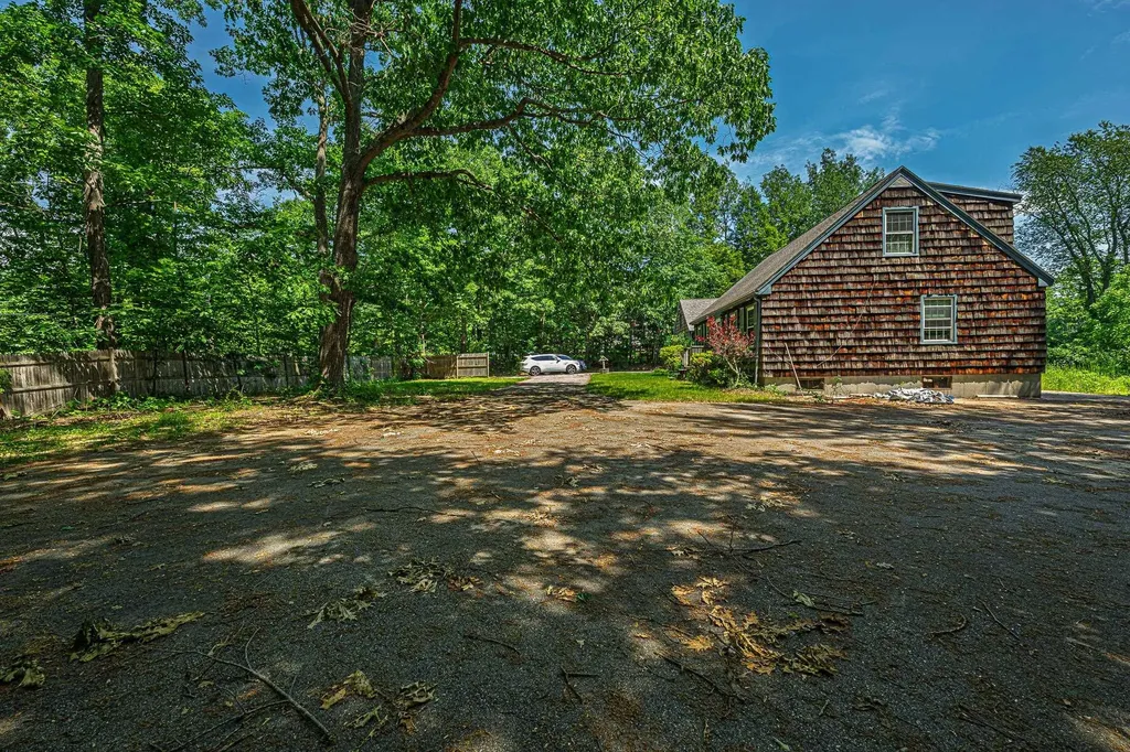 7 Squamscott Road Stratham NH 03885