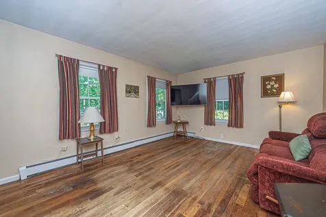 7 Squamscott Road Stratham NH 03885