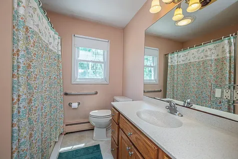 7 Squamscott Road Stratham NH 03885