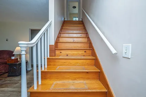 7 Squamscott Road Stratham NH 03885