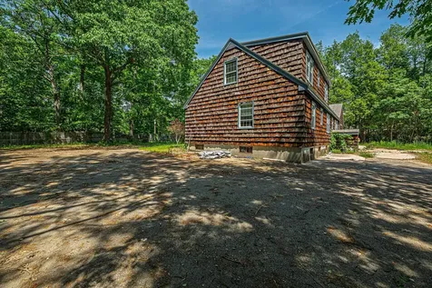 7 Squamscott Road Stratham NH 03885