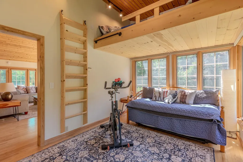 157 Old Sawmill Road Londonderry VT 05148