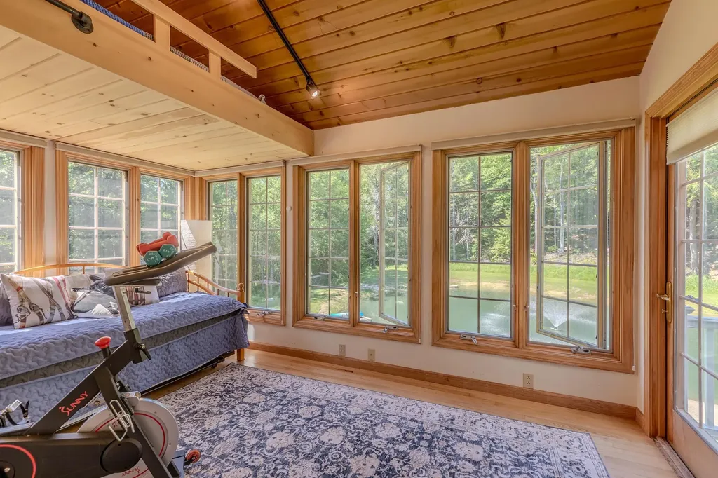 157 Old Sawmill Road Londonderry VT 05148