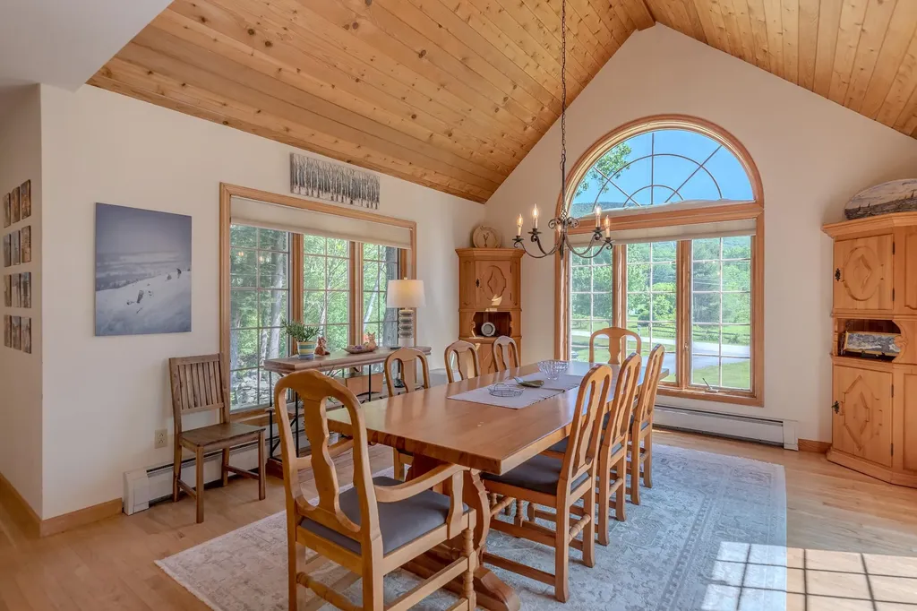 157 Old Sawmill Road Londonderry VT 05148