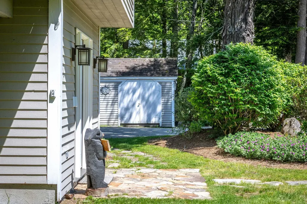 157 Old Sawmill Road Londonderry VT 05148