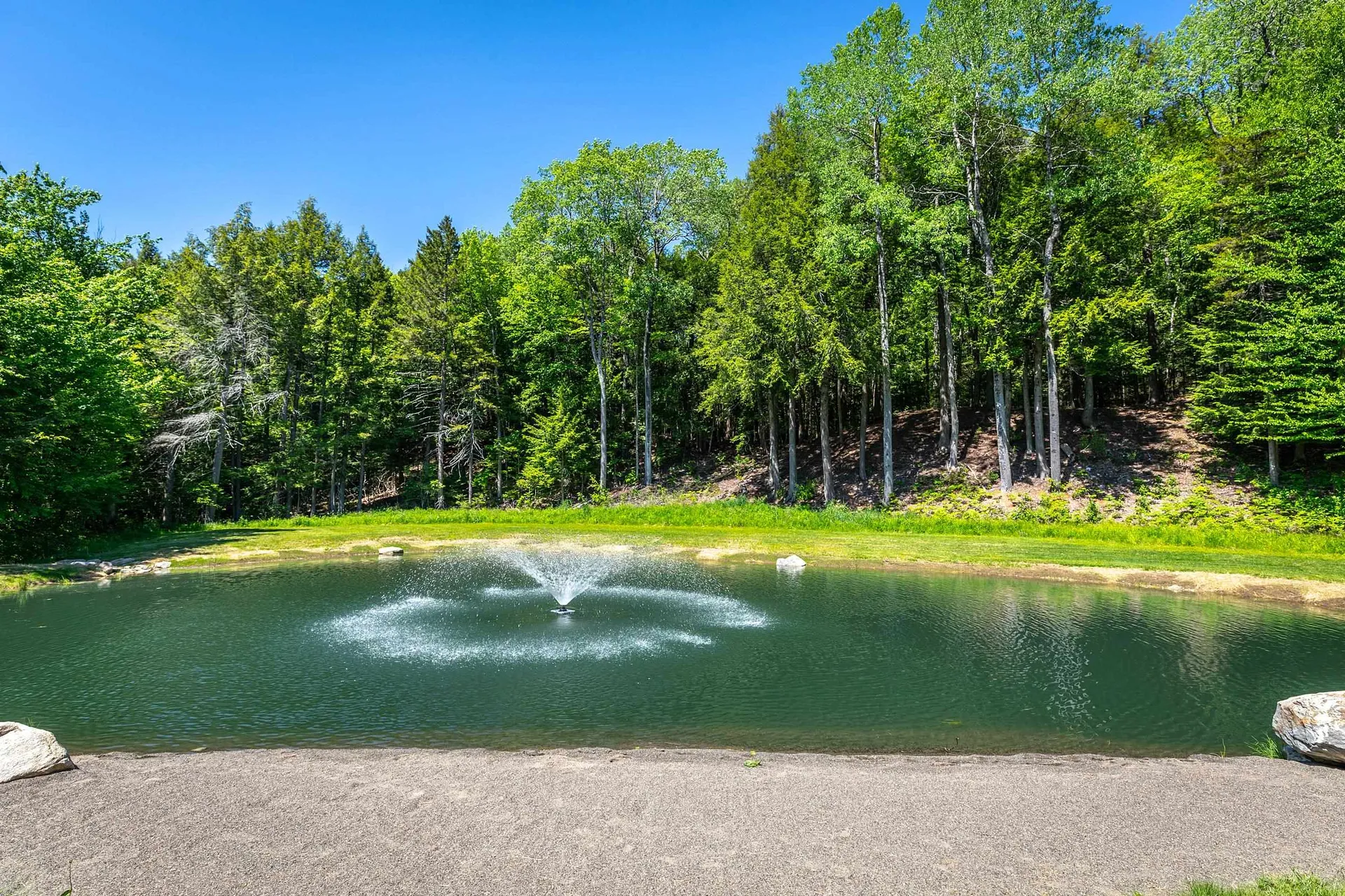 157 Old Sawmill Road Londonderry VT 05148