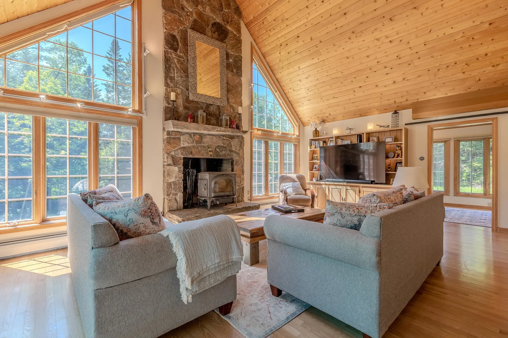 157 Old Sawmill Road Londonderry VT 05148