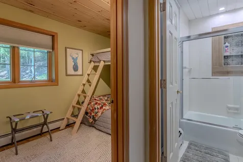157 Old Sawmill Road Londonderry VT 05148