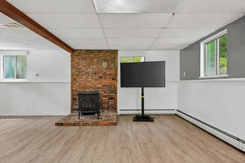 59 Cramton Avenue Rutland City VT 05701