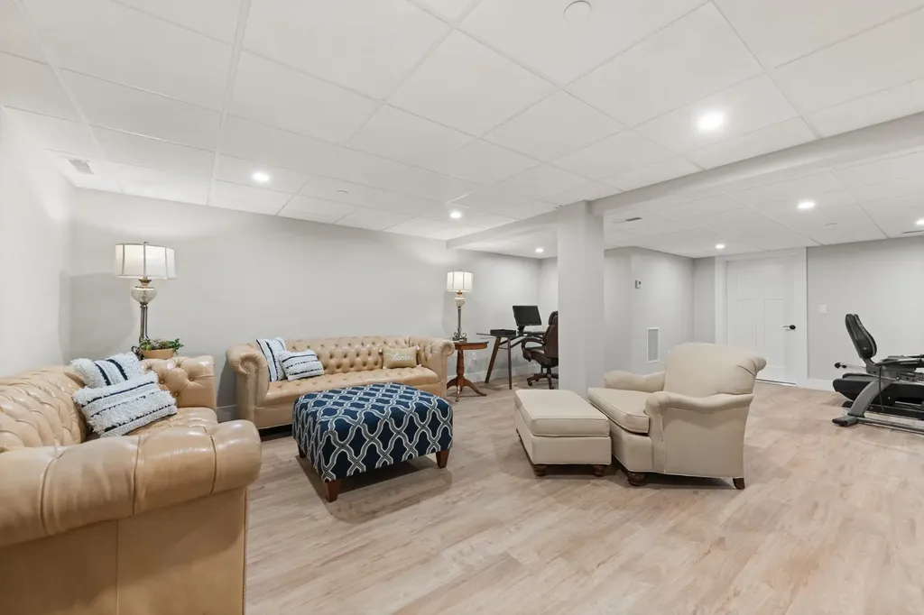4 Pillsbury Court Candia NH 03034