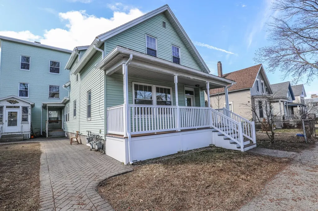 27 Blodget Street Manchester NH 03104