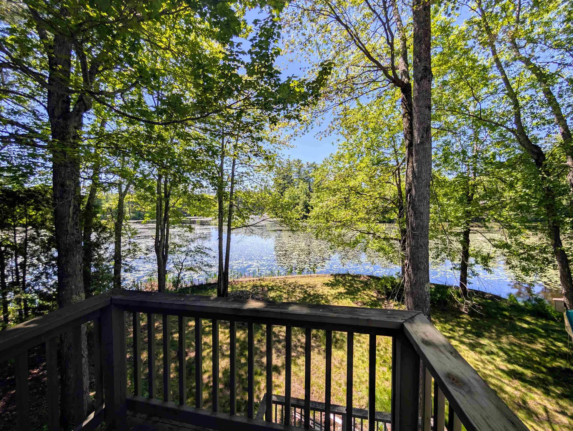 23 Penn Avenue Deerfield NH 03037