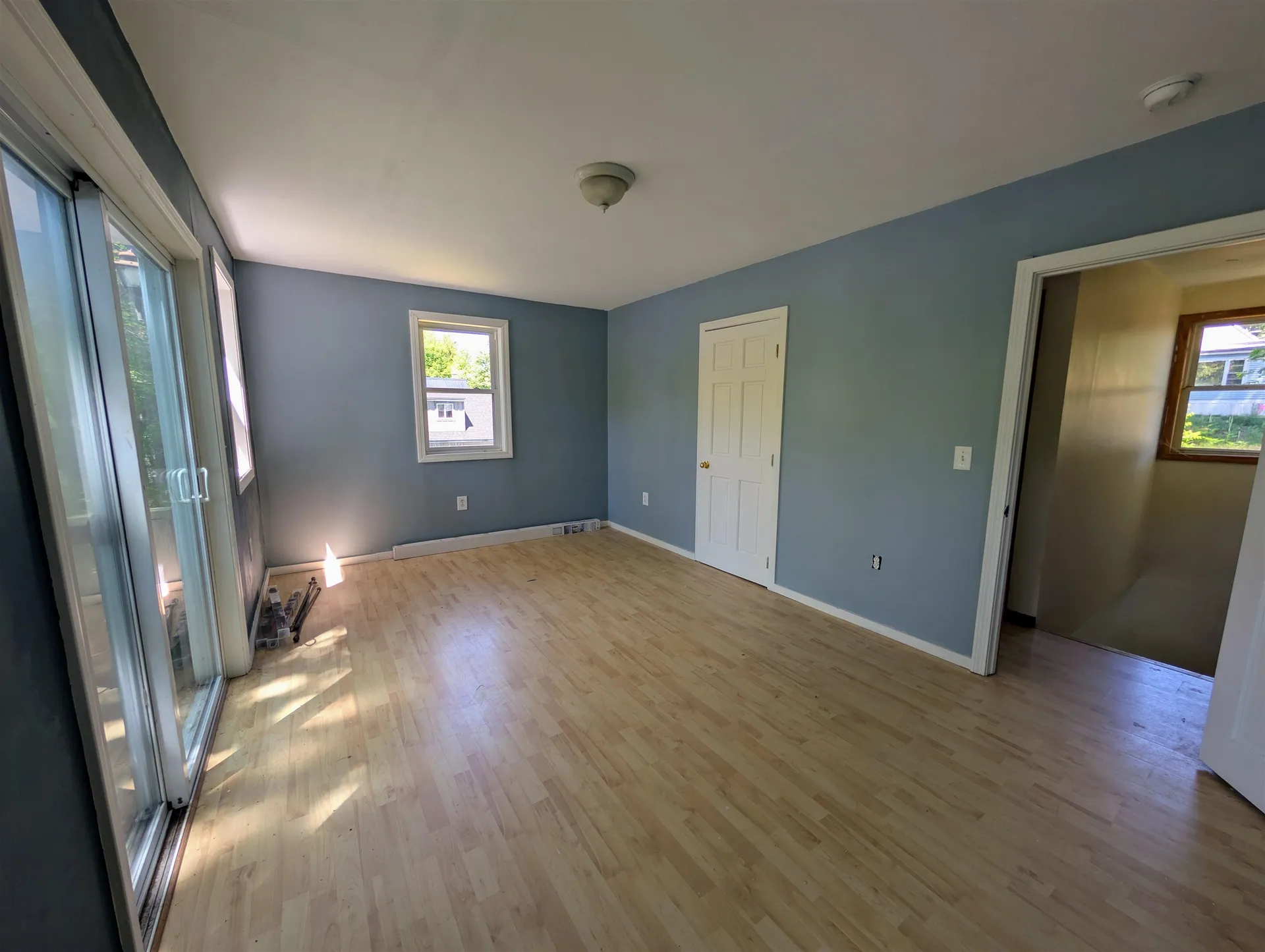 23 Penn Avenue Deerfield NH 03037
