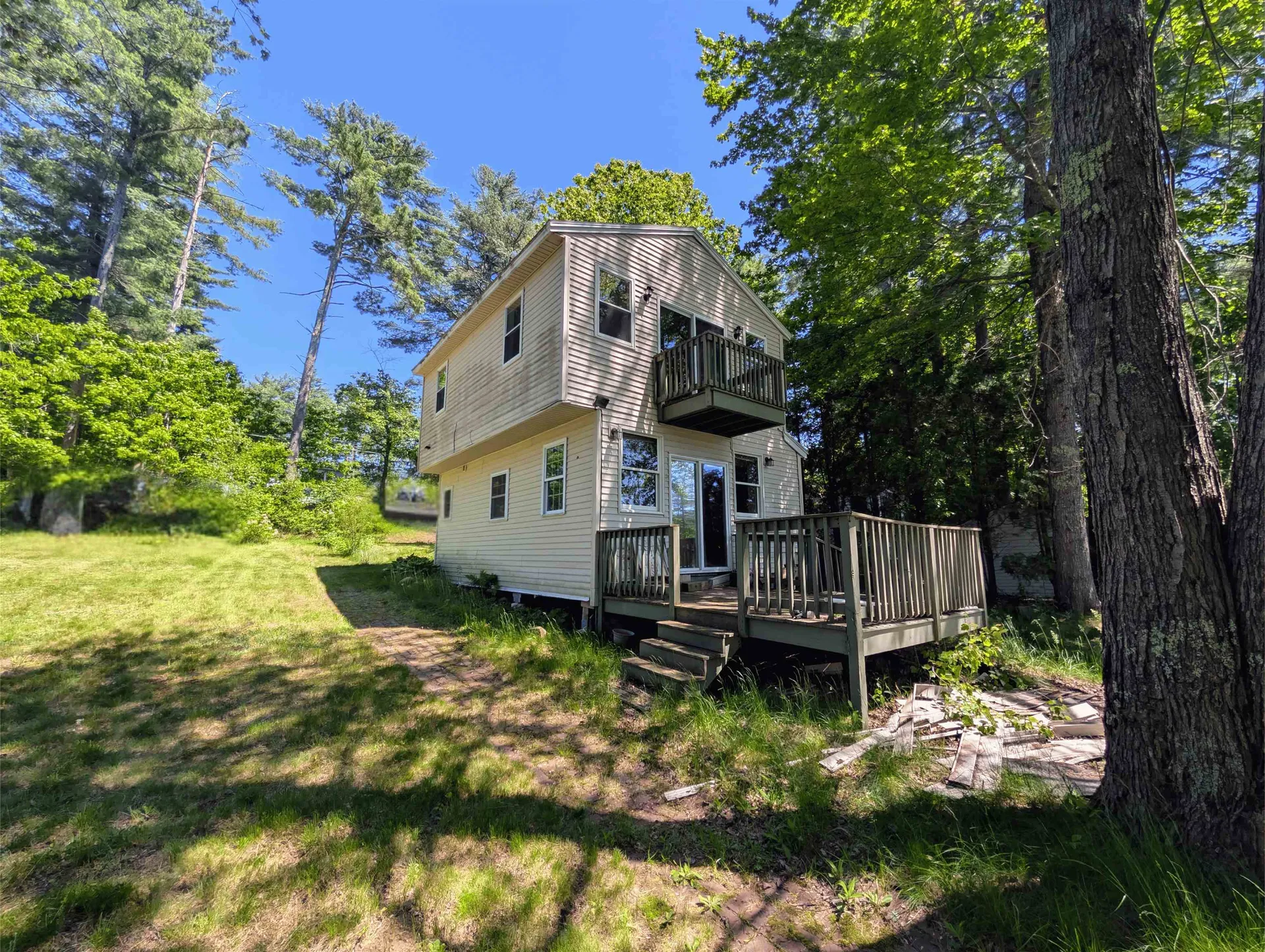 23 Penn Avenue Deerfield NH 03037