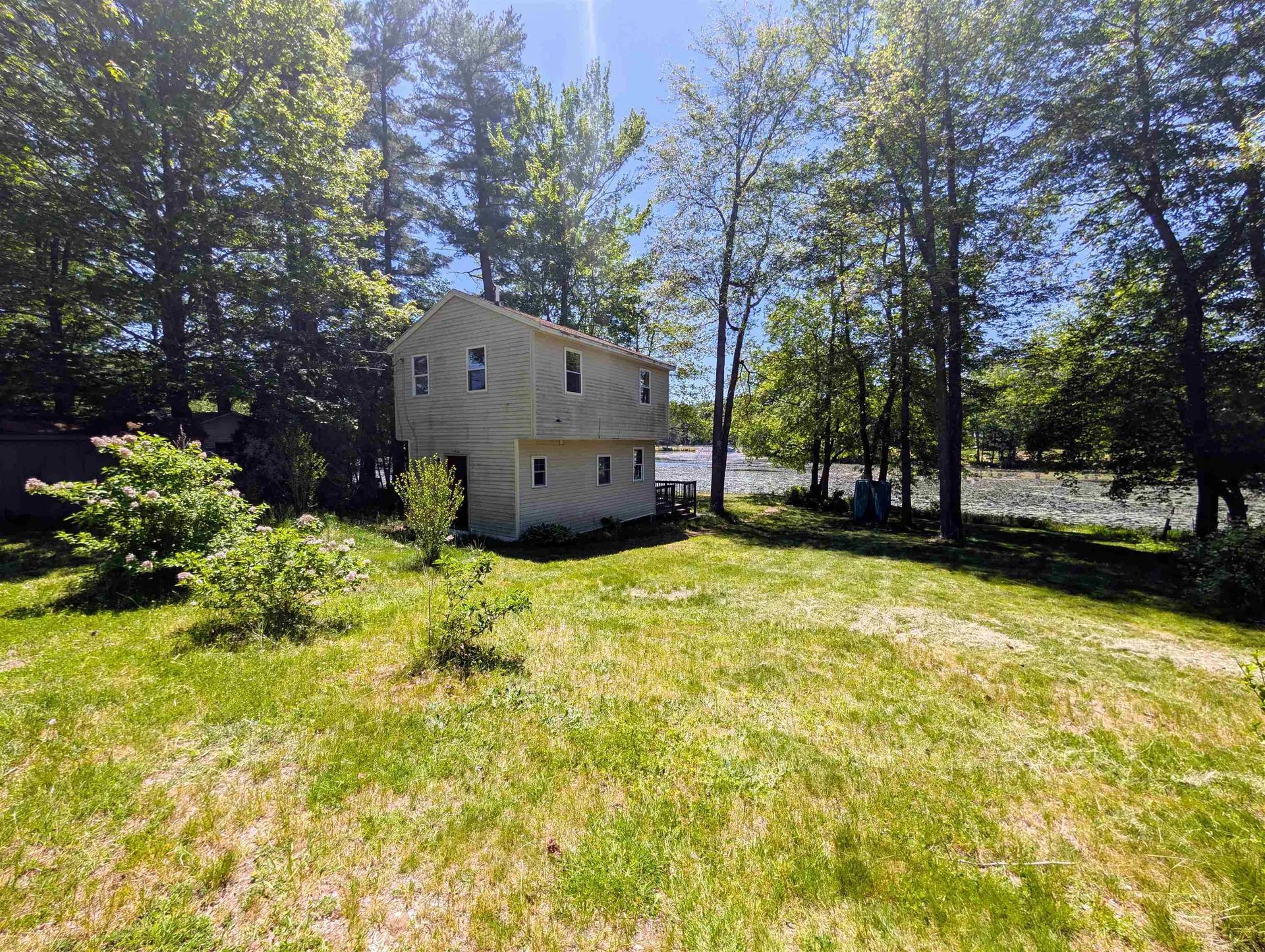 23 Penn Avenue Deerfield NH 03037