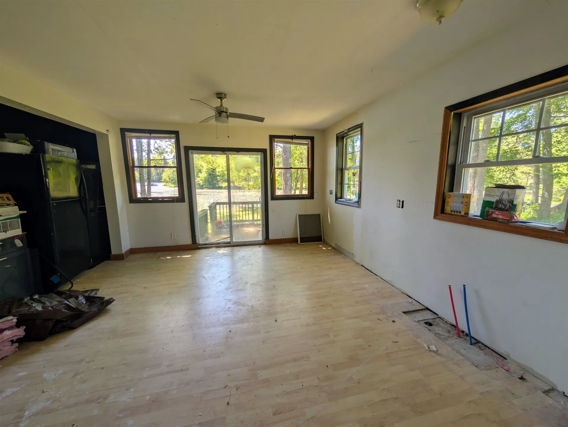 23 Penn Avenue Deerfield NH 03037