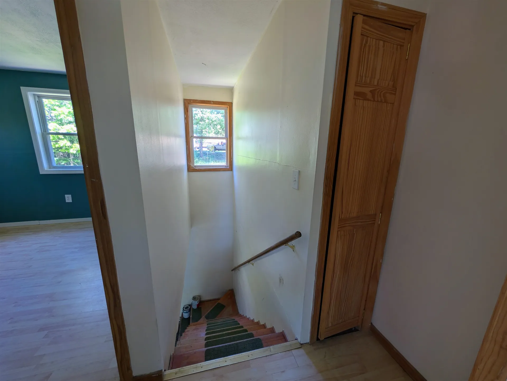 23 Penn Avenue Deerfield NH 03037