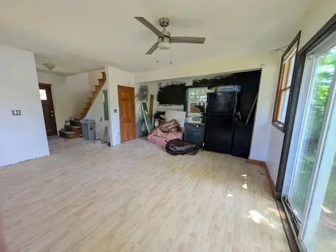 23 Penn Avenue Deerfield NH 03037