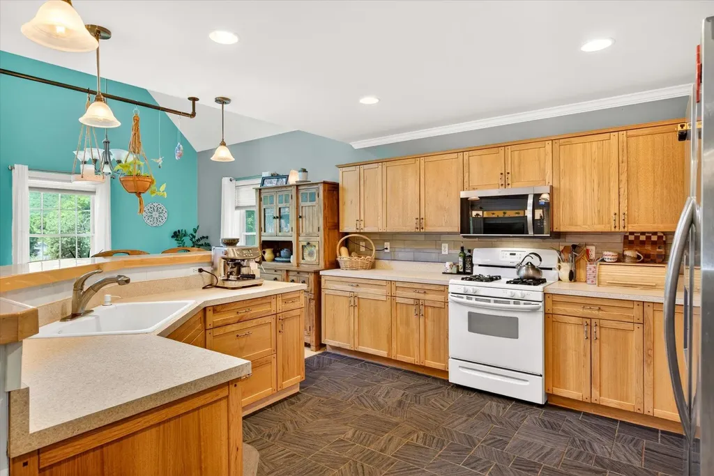 121 Hull Avenue Wallingford VT 05773