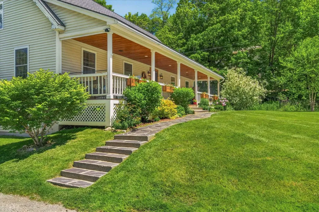 121 Hull Avenue Wallingford VT 05773