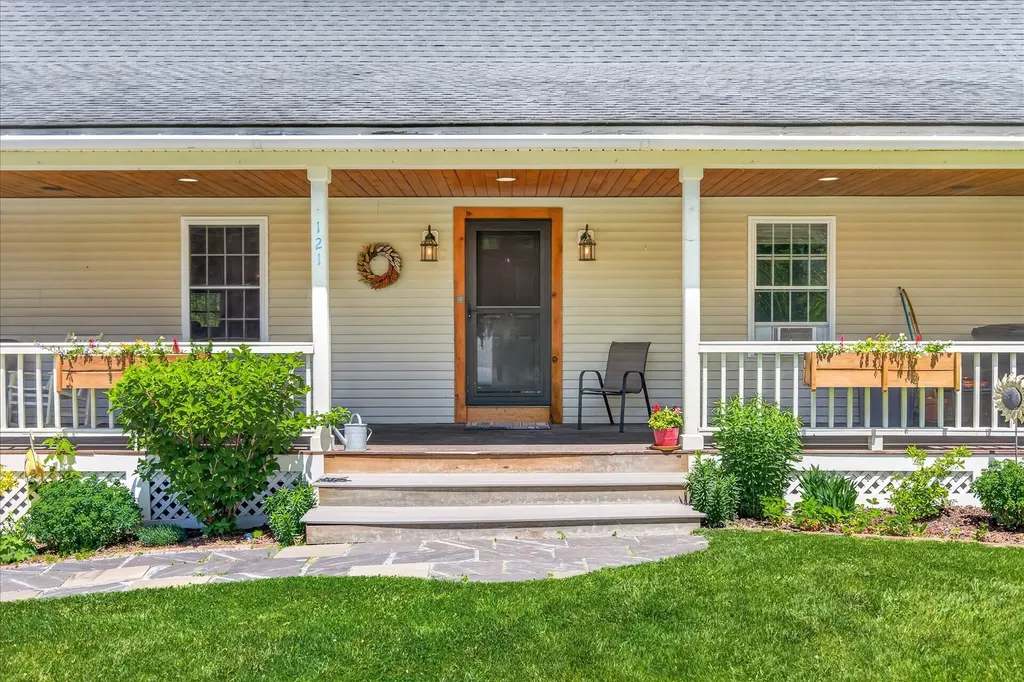 121 Hull Avenue Wallingford VT 05773